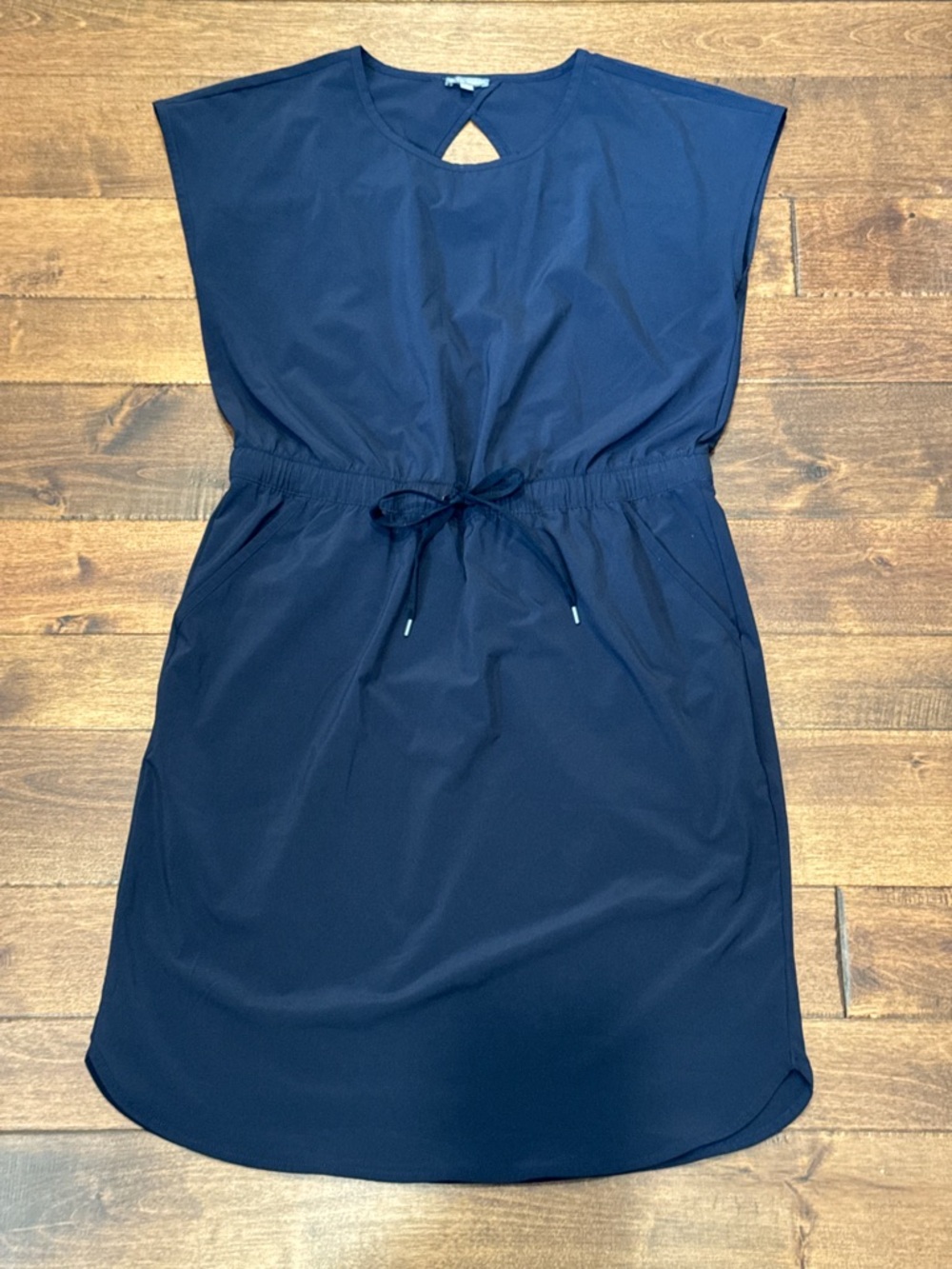T by Talbots Navy Keyhole Back Tie Waist Dress with Pockets Size M